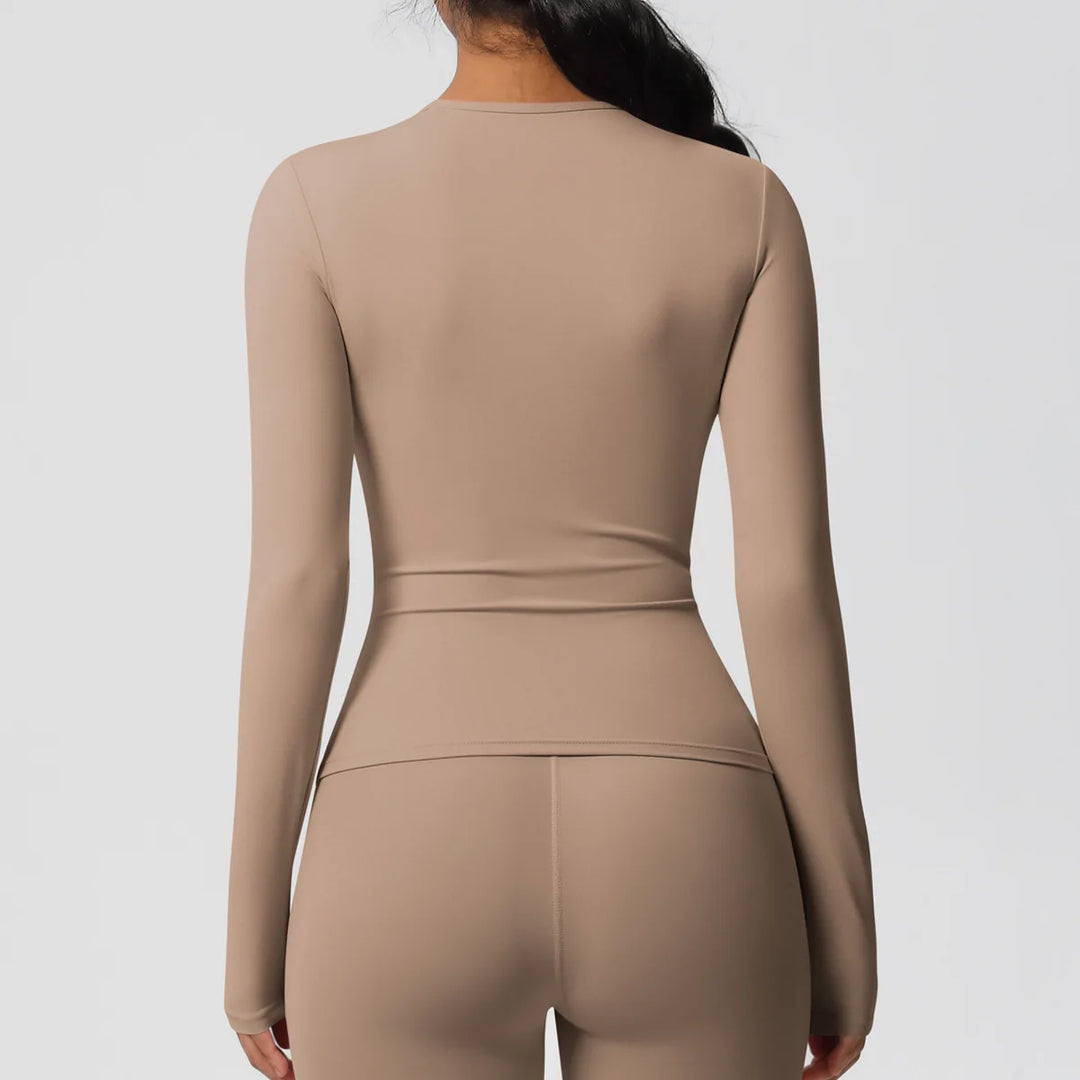 Luxurious Breathable Contoured Long Sleeve Yoga Top Nylon