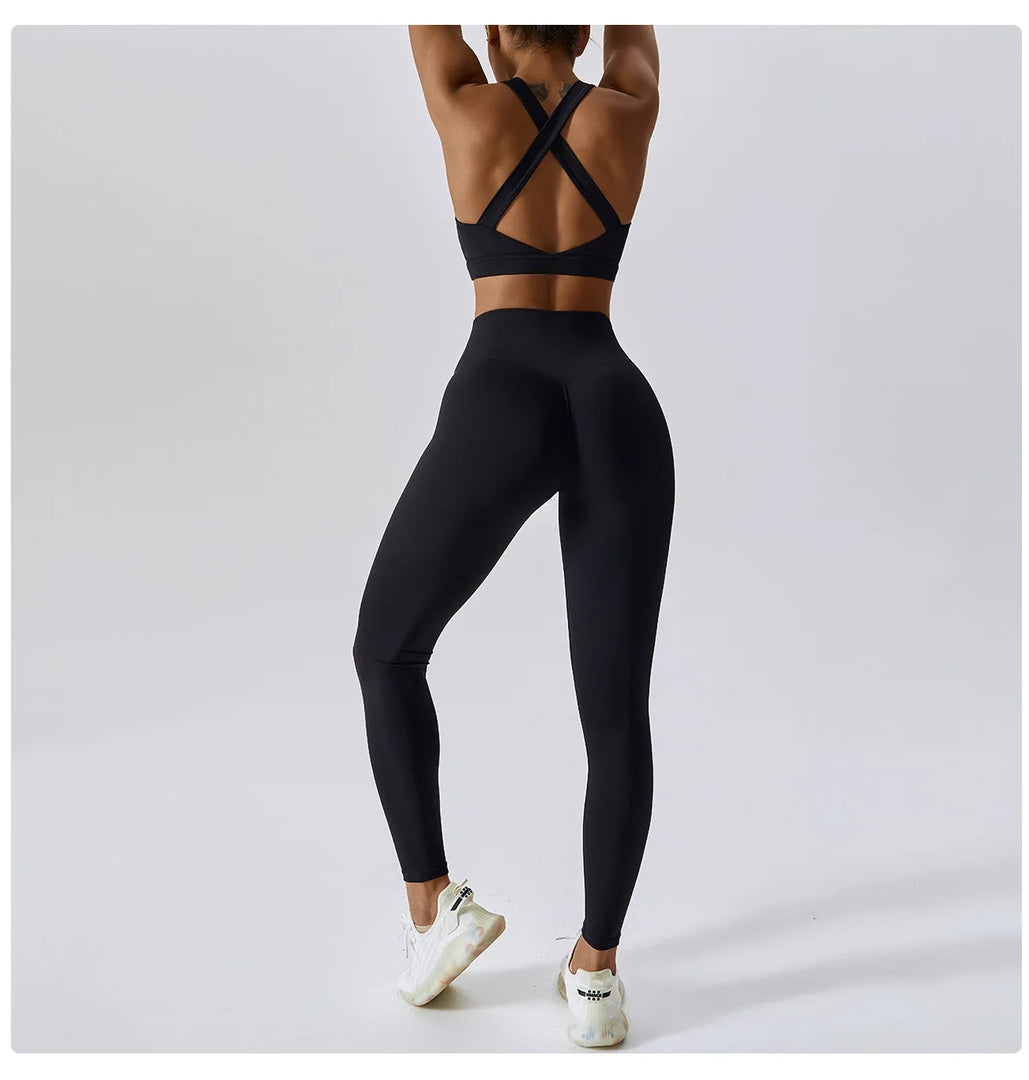 Contoured Two Piece Yoga Set With Ultra Breathable Leggings