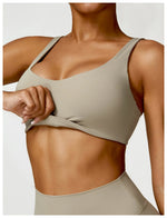 Load image into Gallery viewer, Contoured Padded Sling Seamless Sports Bra Quick Dry
