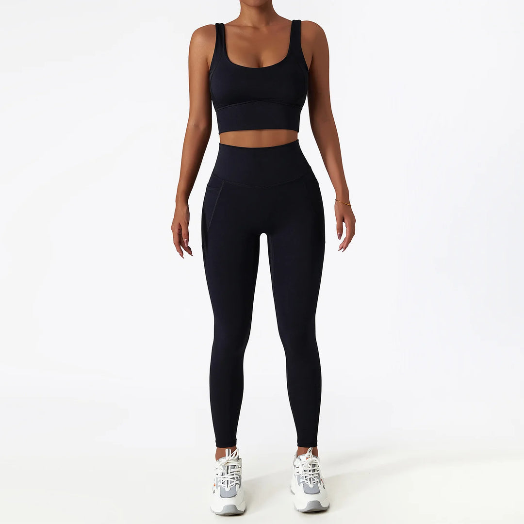 Two Piece Seamless Contour Trackwear Set for Performance