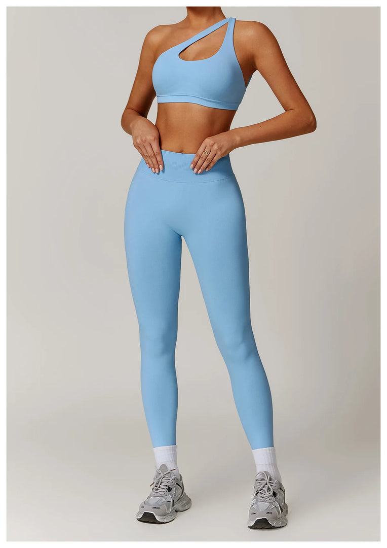 Seamless Contour Performance Yoga Ensemble