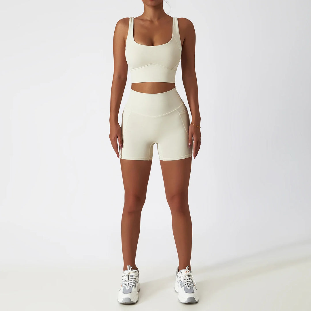 Two Piece Seamless Contour Trackwear Set for Performance
