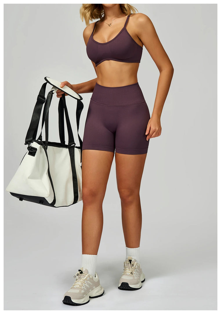 Seamless Contour 2-Piece Contemporary Yoga Set Breathable