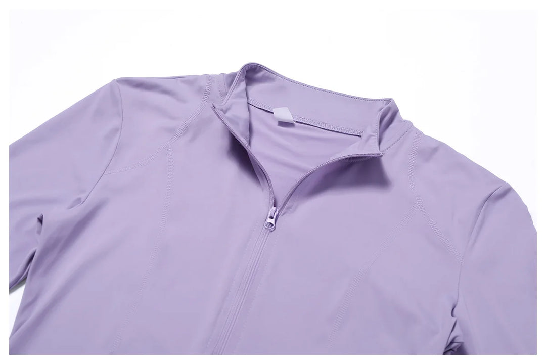 Luxurious Contoured Yoga Set Zippered Front Seamless Nylon