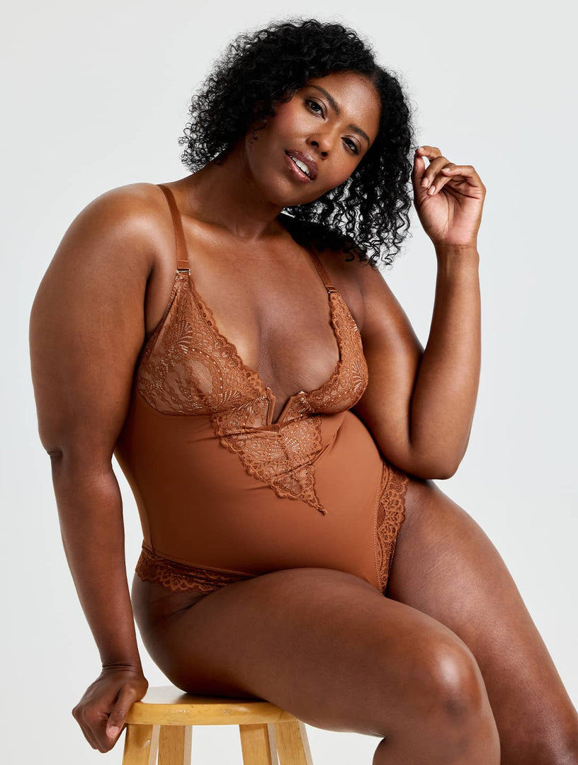 Snatch Them CocoaPlums! | V-Neck Half Laced Bodysuit