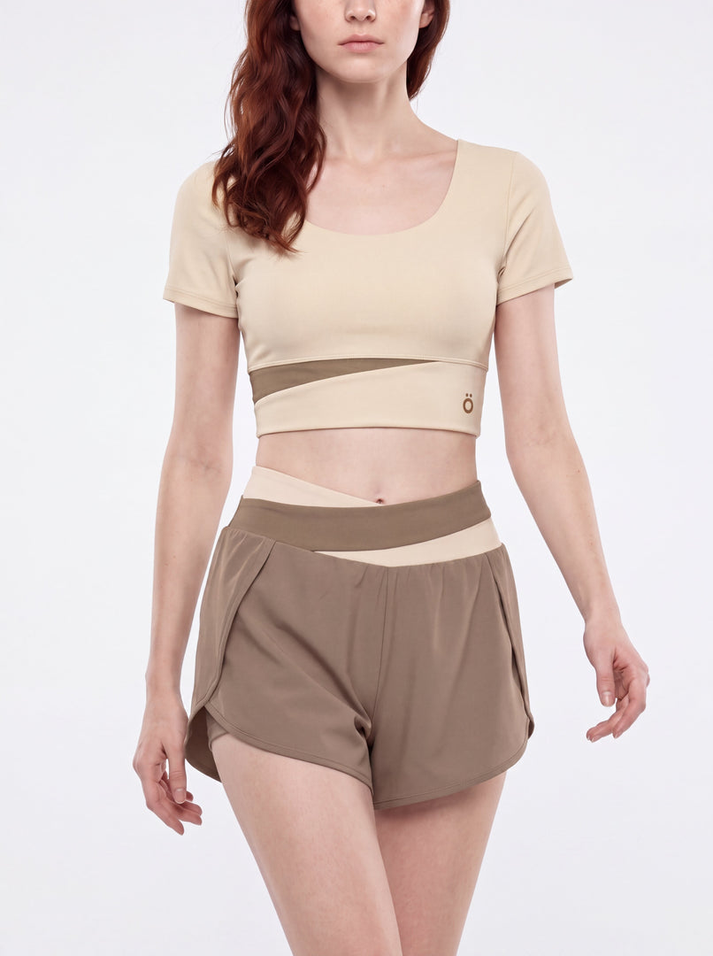 Amara Panelled Crop Yoga T-Shirt - In Khaki
